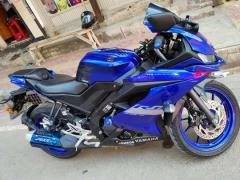 YAMAHA R15 V3